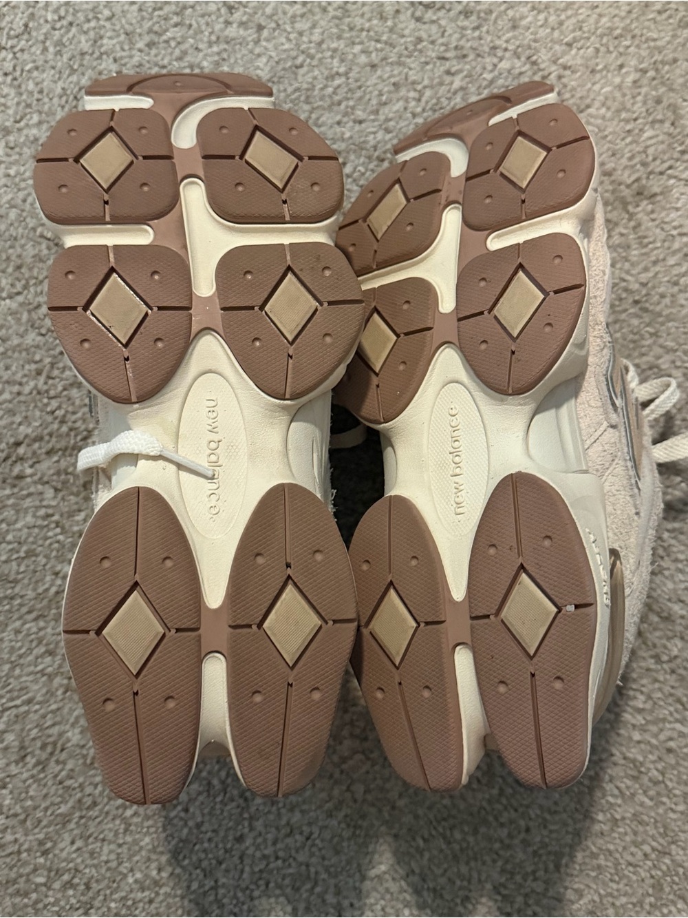 New Balance 9060 - Picture 5 of 6